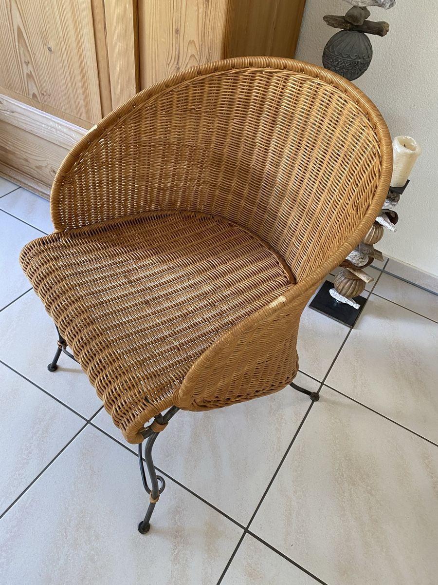 Stühle: Vintage Korbstuhl – Gebraucht aus Maur von  1