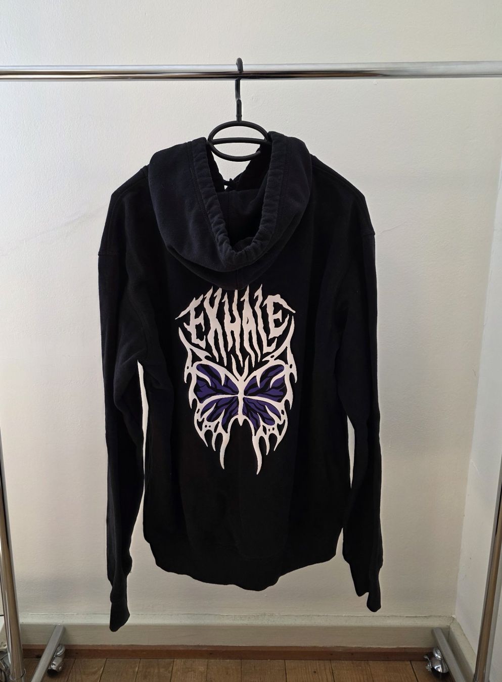 Pullover & Sweatshirts: Hoodie Schmetterling Blvck – Gebraucht aus Rothenfluh von sel_j856 1