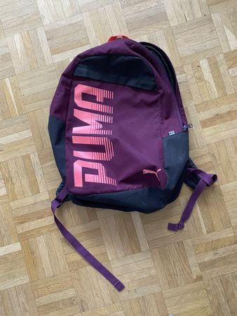 Zaino Puma bordeaux e nero, in ottime condizioni d'uso
