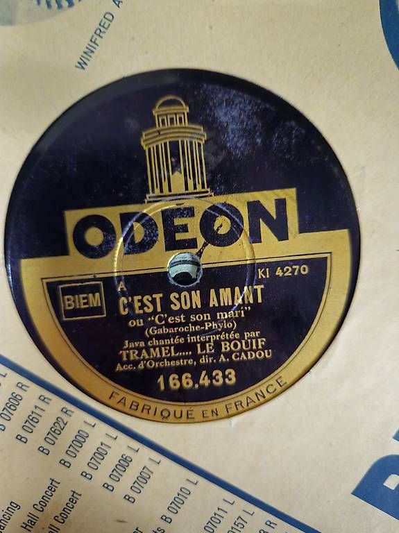 Vinyles: 78 tours / Shellac / env 400 disques / moins de 0.30.- pce. – D'occasion à Geneve par AlbertFink74 4