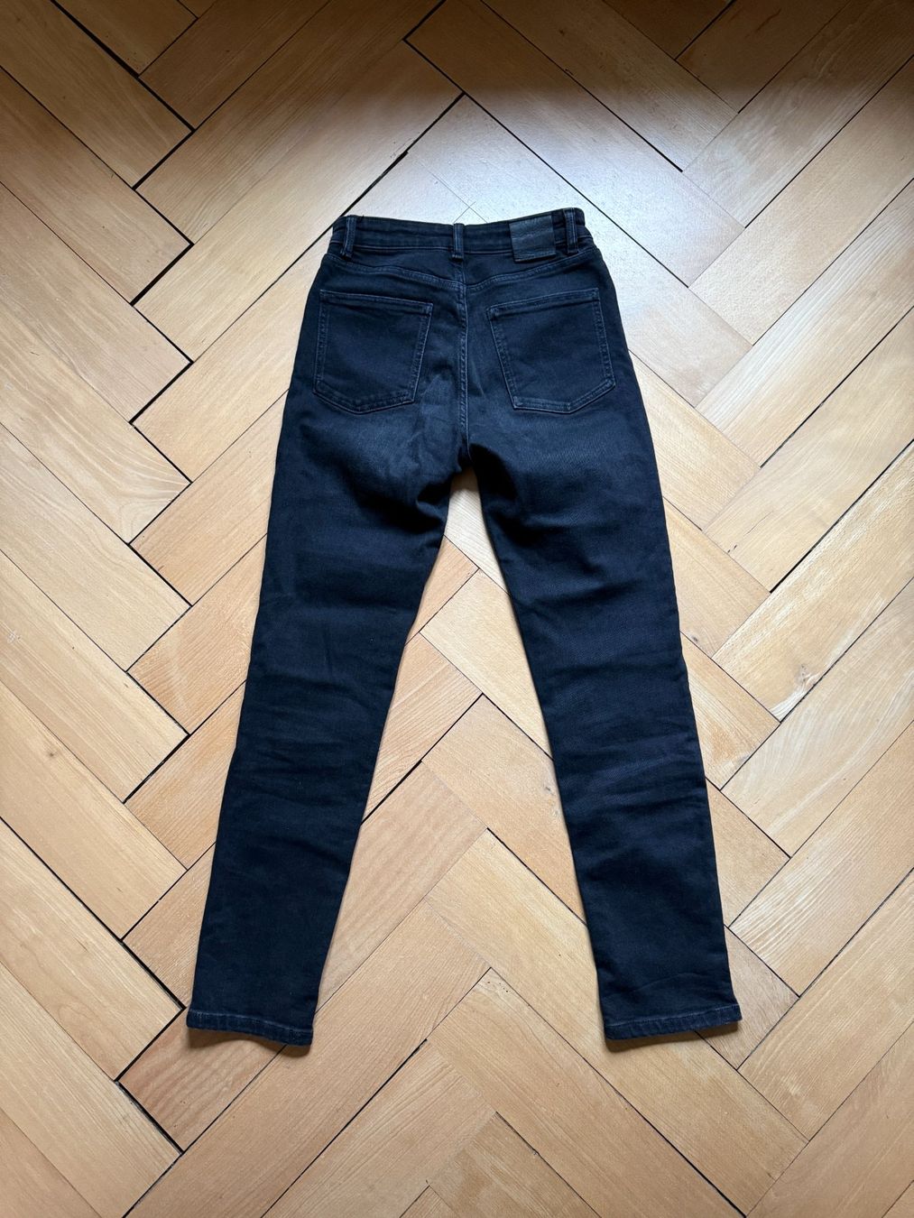 Massimo Dutti Jeans: MASSIMO DUTTI - High Waist Jeans schwarz 36 – Usato da Zürich venduto da Diazaio 2