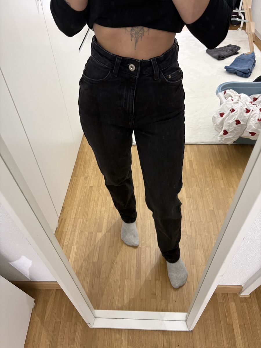 Zara Jeans: Jeans schwarz Grösse 32 gute Zustand – Usato da Ebikon venduto da luu_2x95 3