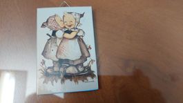 Hummel Wandplakette H291 "Die grosse Neuigkeit"