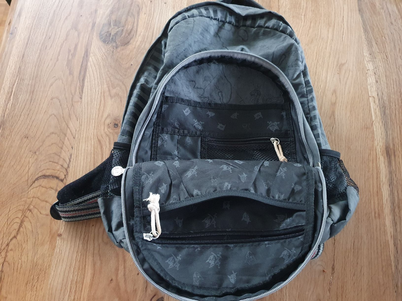 Borse & Zaini: Schulrucksack Danger Pirates – Usato da Eglisau venduto da Connemara 3