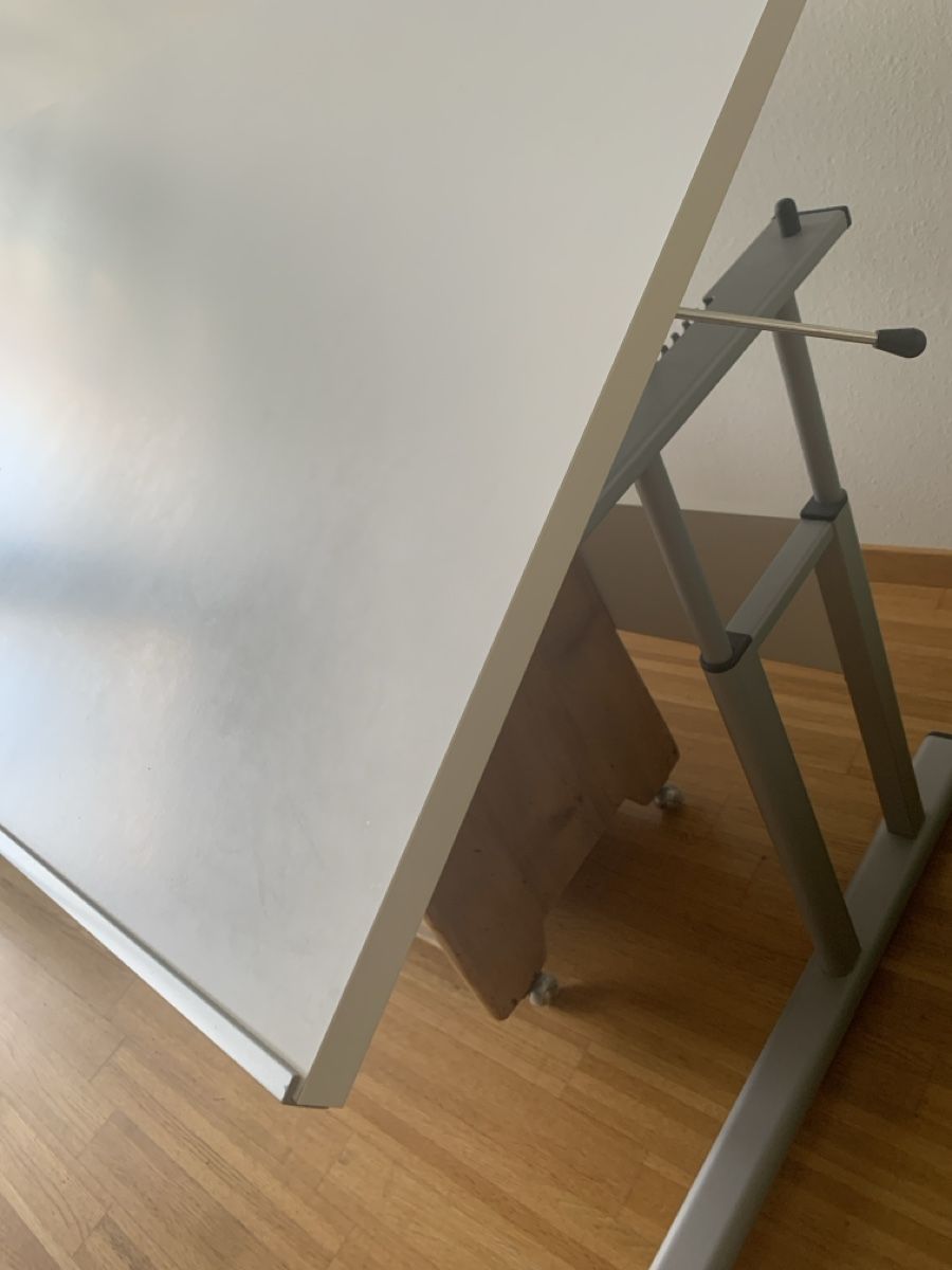 Schreibtische: Pult Schreibtisch  – Gebraucht aus Luzern von CB.Lu 1