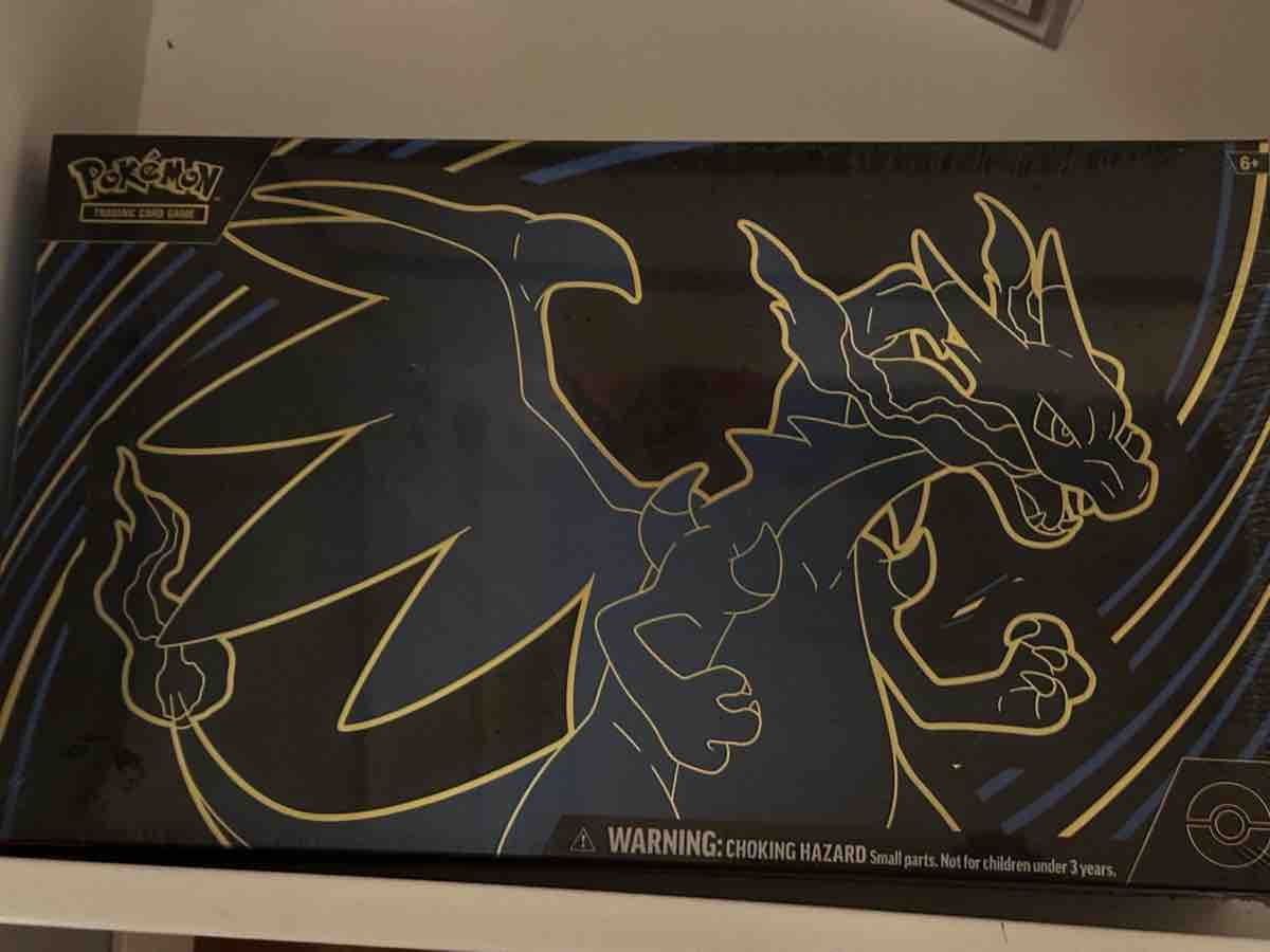 Pokémon Cartes à collectionner: Pokemon Charizard UPC – Neuf avec emballage d'origine à Ebikon par Mi25