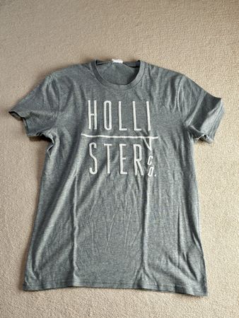 Hollister Grey T-Shirt, Size S, Summer Essential, Casual