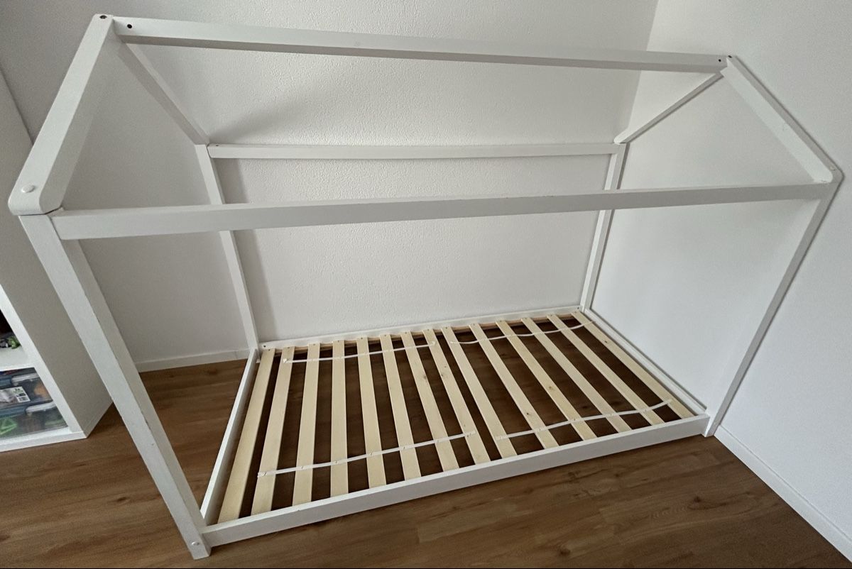 Letti: Hausbett weiss 90x200 cm – Usato da Full-Reuenthal venduto da kam_s6cs