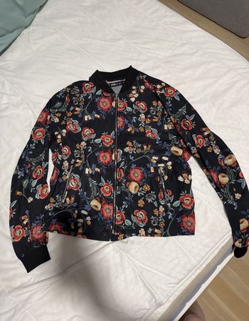 Dünne Blumen Jacke
