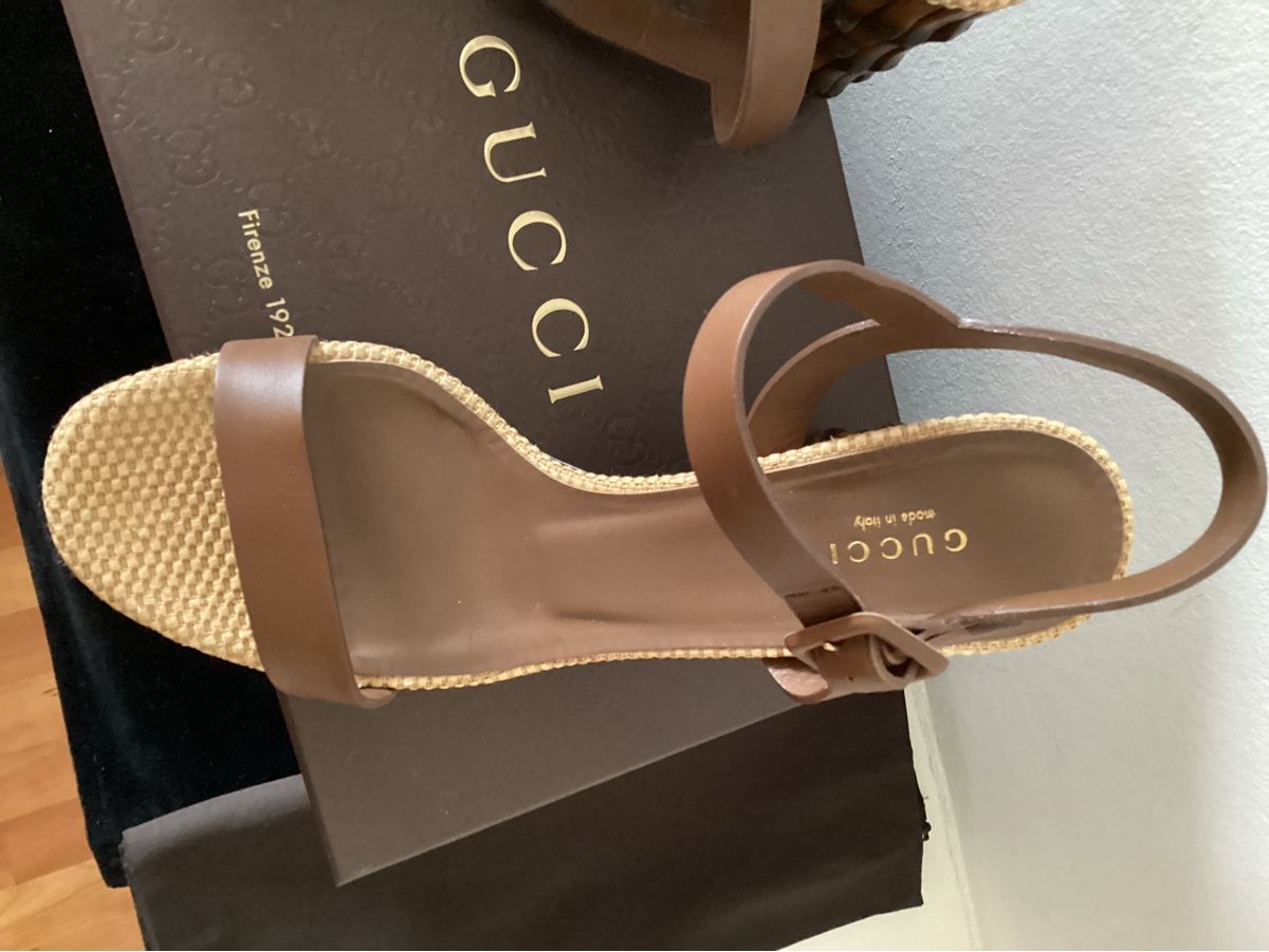 Gucci Damenschuhe: Gucci, Damensandale, Gr. 40 – Neu (gemäss Beschreibung) aus Salenstein von Esprit57 1