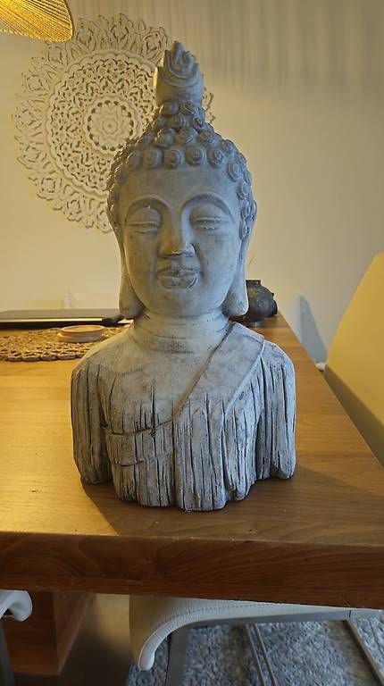 Figuren: Buddha Figur massiv – Gebraucht aus Arbon von Melonie 1