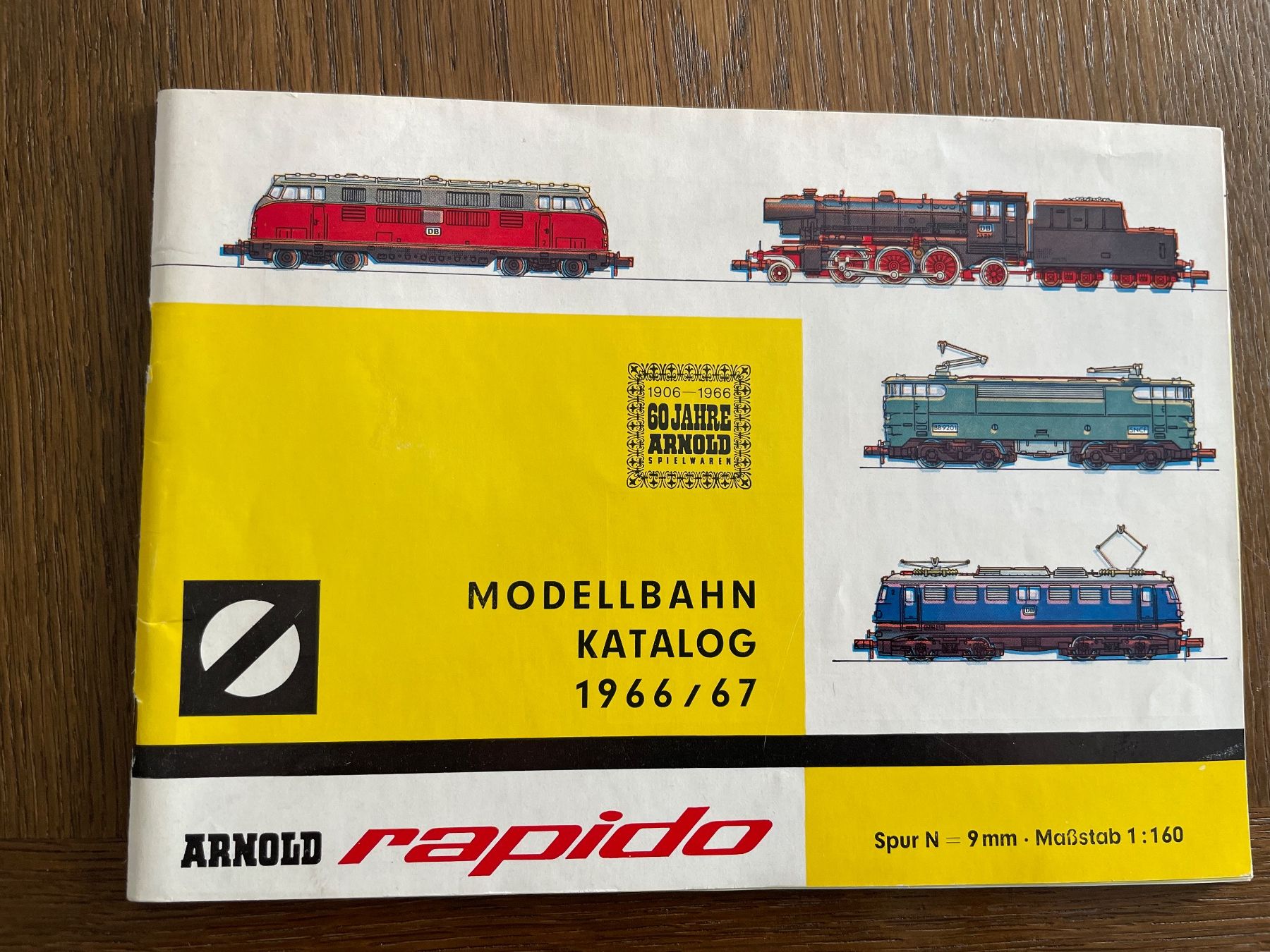 Arnold Modellini di ferrovie: ARNOLD rapido Modellbahn Katalog 1966/67 – Usato da Rorschach venduto da Karotten