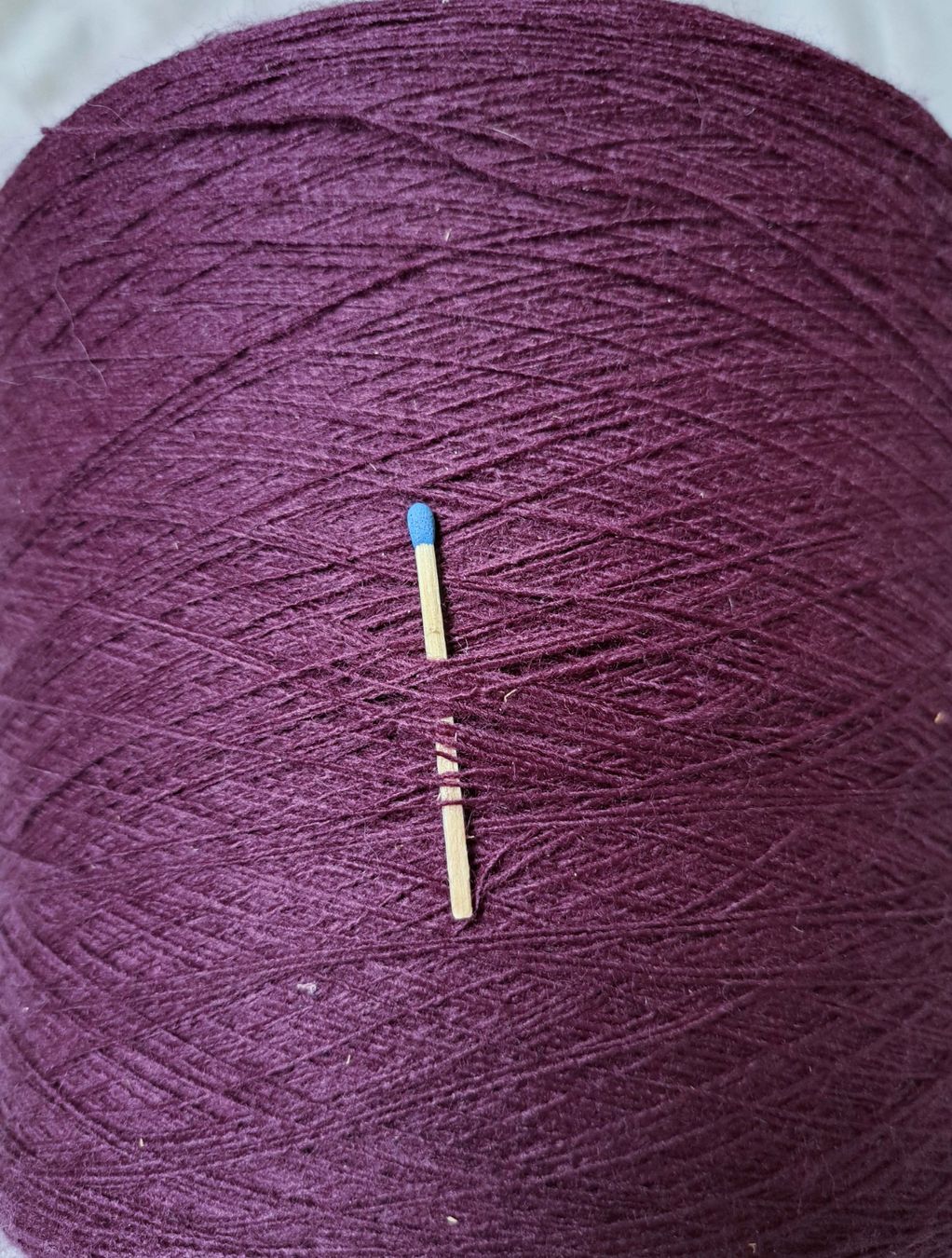 Wolle: 50g weiche Wolle, Bordeaurot – Neu (gemäss Beschreibung) aus Basel von Sweet-Yarns01 1
