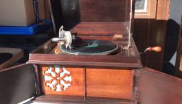 Grammophon inkl. Schallplatten