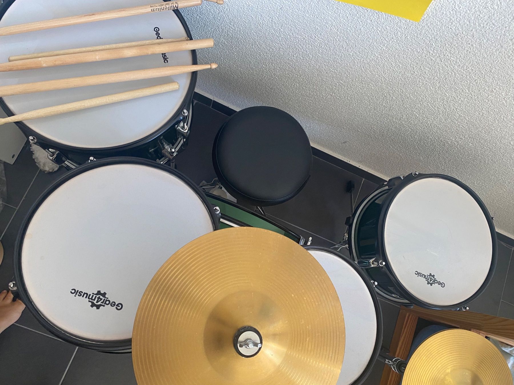 Musikinstrumente: Drum set/Schlagzeug – Gebraucht aus Richterswil von myl_h9fp 1