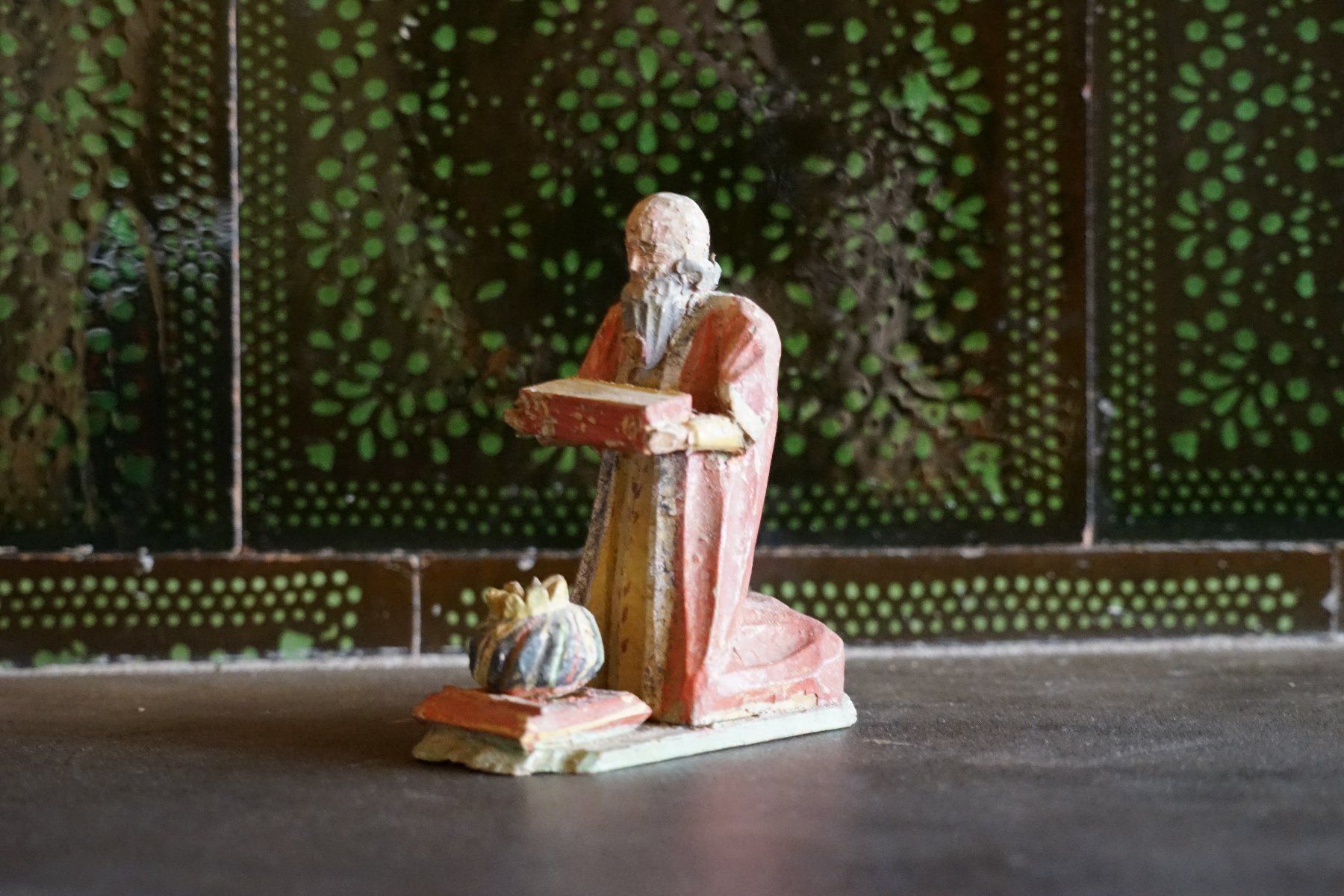 Statuette: Heiligenfigur klein antik aus Holz – Usato da Hinwil venduto da Antikfischer 1