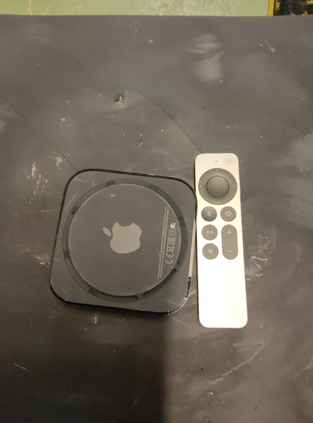 Apple Lettore multimediale & Streamer: 2nd generation Apple TV 4K. – Usato da Boll venduto da BollArtAntik 3