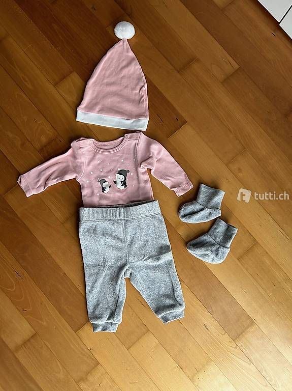 Kleiderpakete & -sets: Newborn Winter Outfit, Grösse 62 – Gebraucht aus Alterswil FR von florep