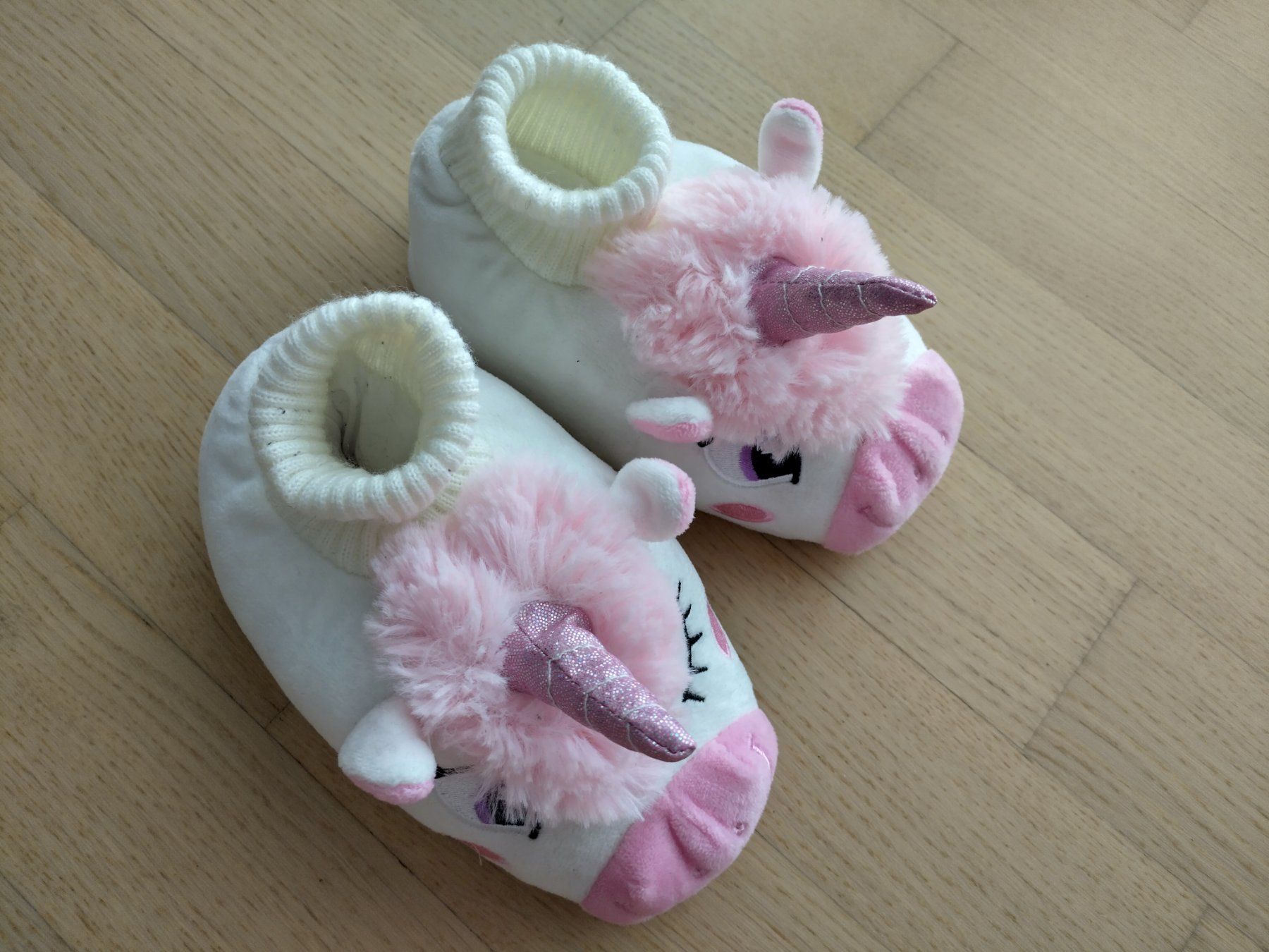 Scarpe per ragazze: Einhorn Hausschuhe – Usato da Affoltern am Albis venduto da AudiS5 1