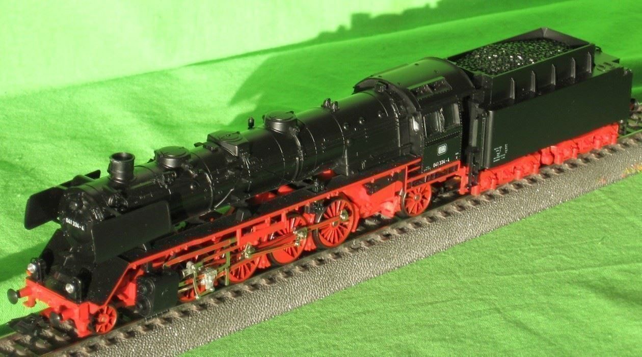 Modelleisenbahnen: DB BR 41 041 334-4 Mä 3692 DIGITAL 497** – Gebraucht aus Winterthur von Ricardo211