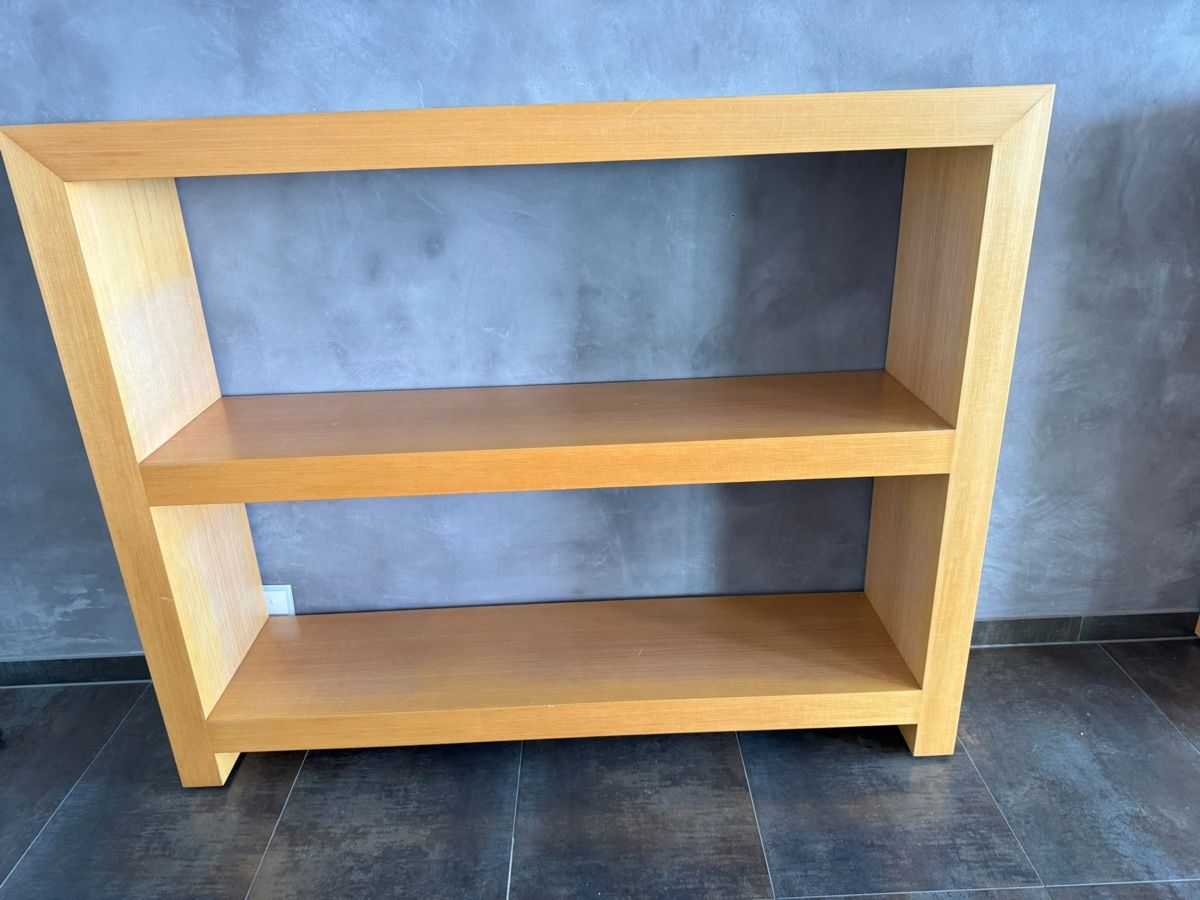 Regale: 2 Solid Wood Varnished Bookshelves – Gebraucht aus La Conversion von chi_td5v 1