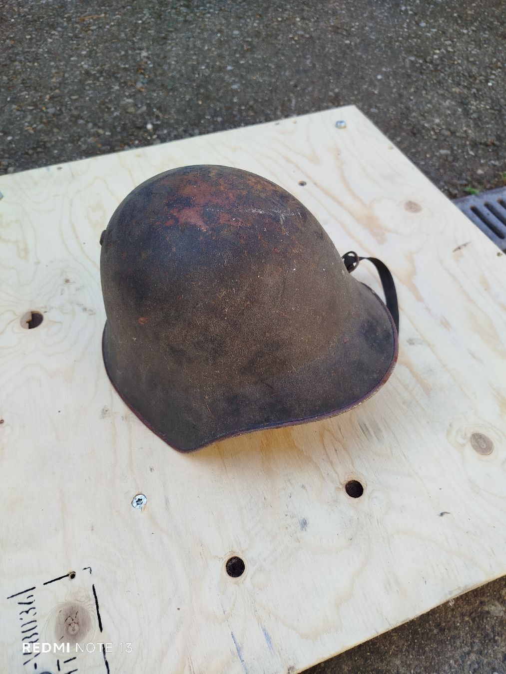 Antike Kleidung: Alter Militärhelm – Gebraucht aus Othmarsingen von kive88