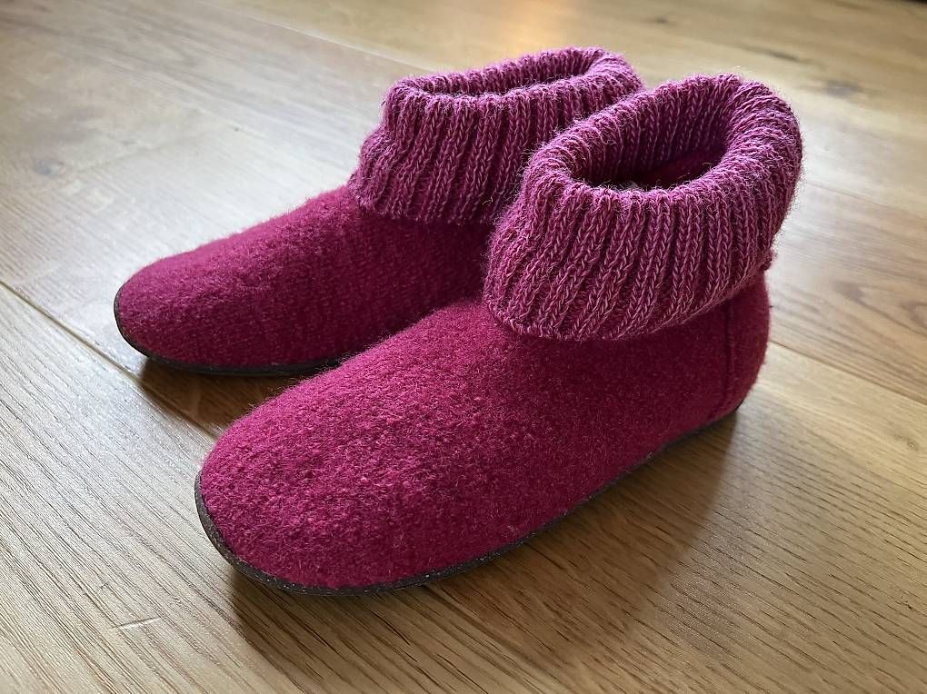 Schuhe für Jungen: Hausschuhe grösse 30 – Gebraucht aus Villmergen von Babiwe