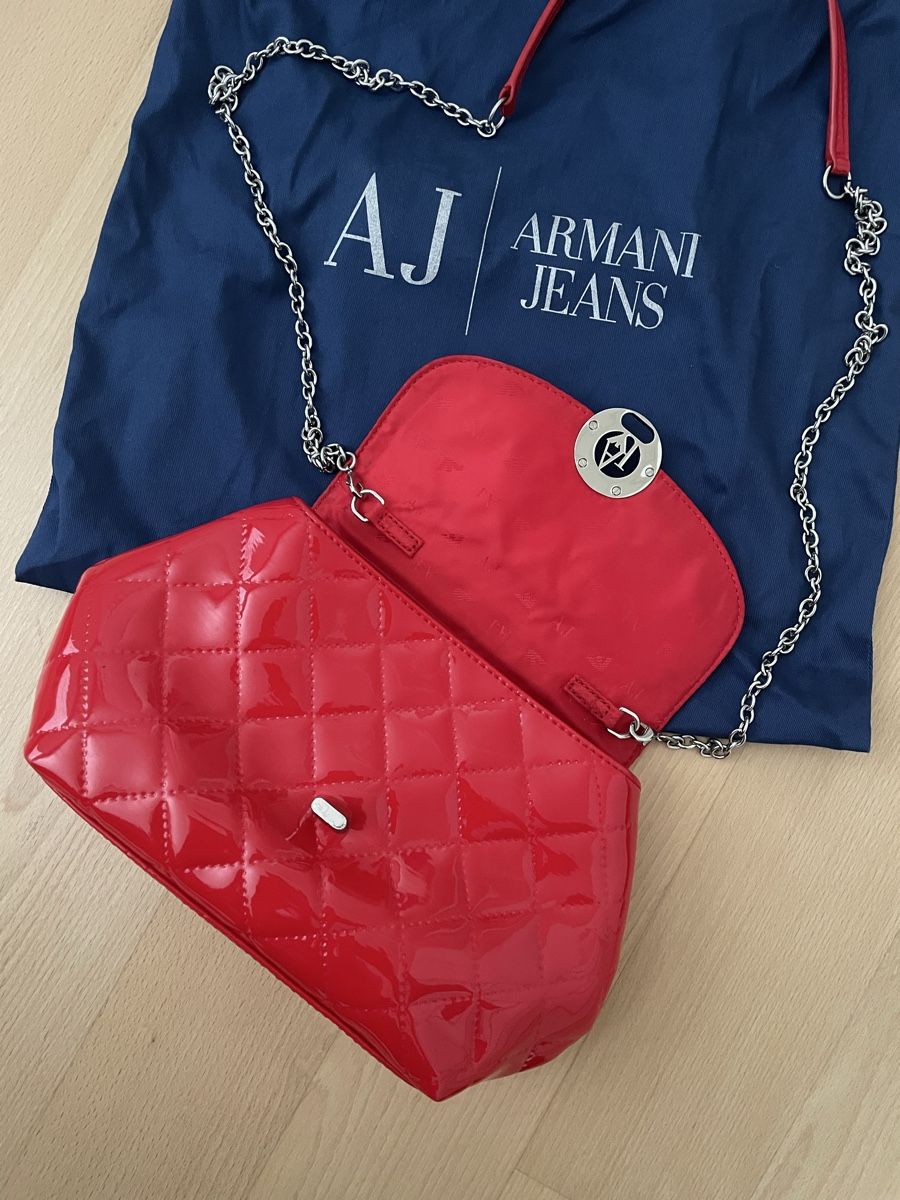 Armani Borse da donna: Armani Jeans Tasche, rot, neuwertig mit Staubbeutel. – Usato da Bonstetten venduto da Aleksa75 3