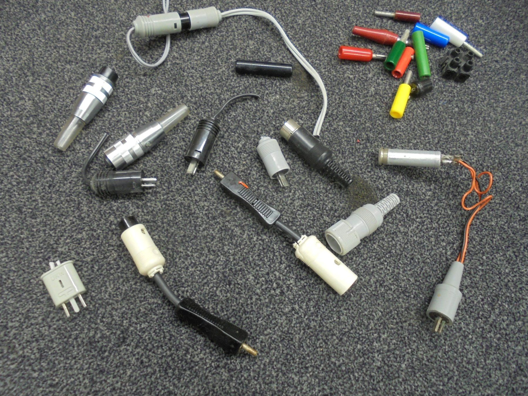 Casse acustiche: Diverse Stecker, Mikrofon, Lautsprecher, Akustik, Ton – Usato da Bassersdorf venduto da Pandir