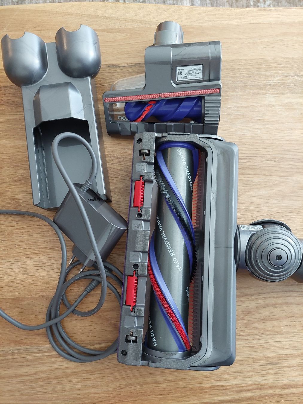 Dyson Aspirapolveri & Accessori: Pièces Dyson v15 Gen5 – Usato da Meyrin venduto da aki_1971 1