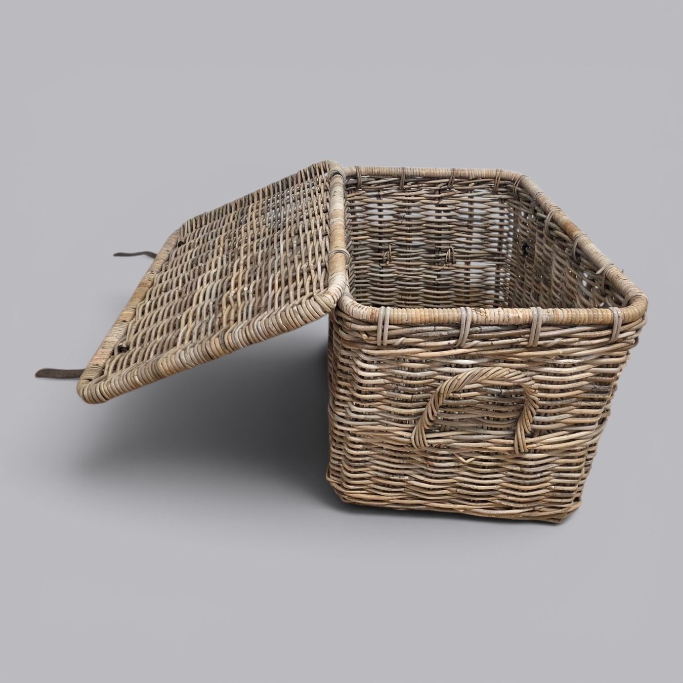 Altro per la casa: Sommerkorb aus Rattan mit Stern  – Usato da Rieden AG venduto da RuvensBrocki 3