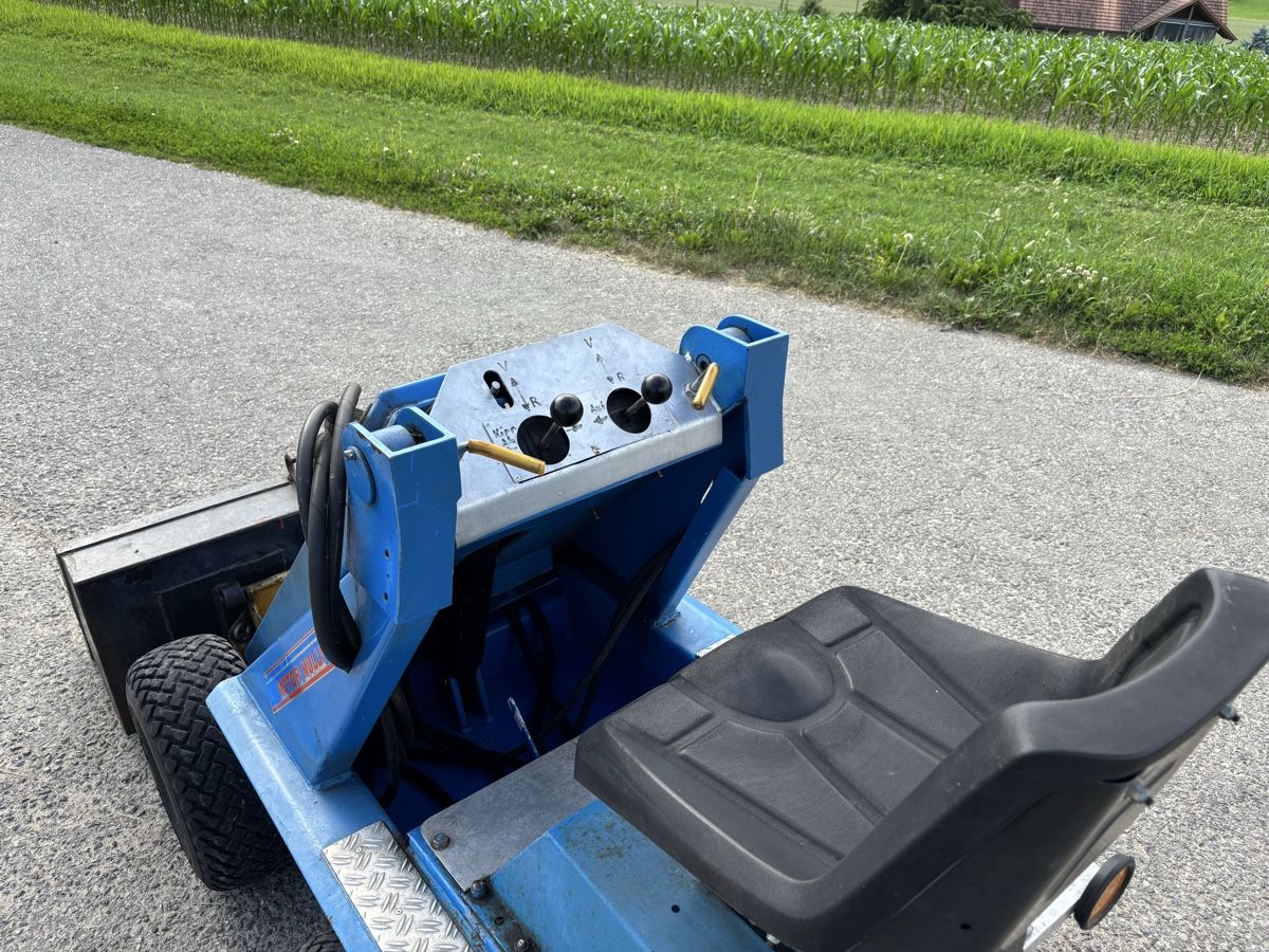 Hoflader: Hoflader / Lader Motor Mulli  – Gebraucht aus Courgevaux von Querly 7