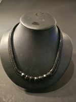 Collier Noir à maille plate et 7 perles noires fantaisies