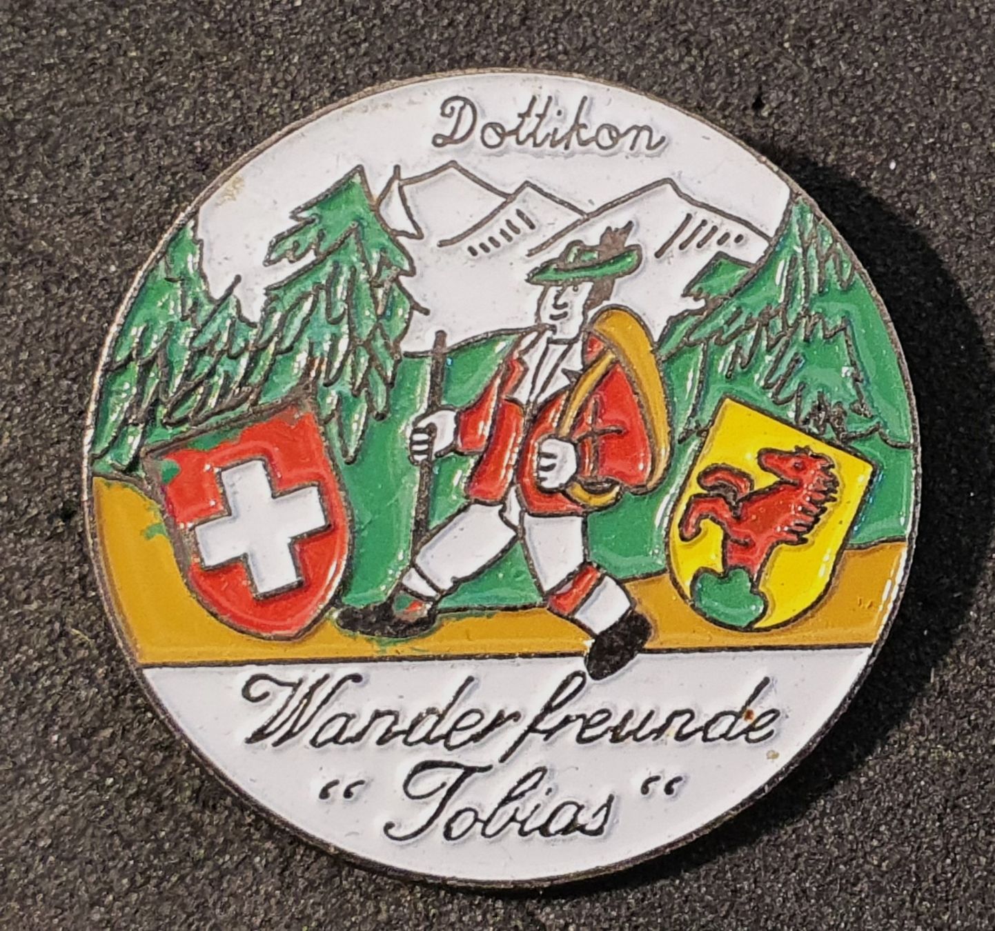 Placchette & Badge: CC477 - Pin Wanderfreunde Tobias Dottikon – Usato da Reinach BL venduto da Boston-Verkauf