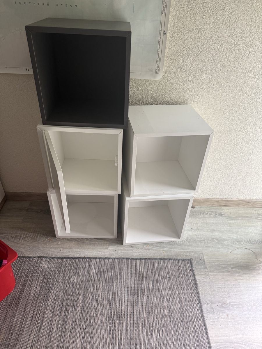 Ikea Scaffali: IKEA EKET wall-mounted shelving unit – Usato da Ebikon venduto da V_to_VRadivojevic 1
