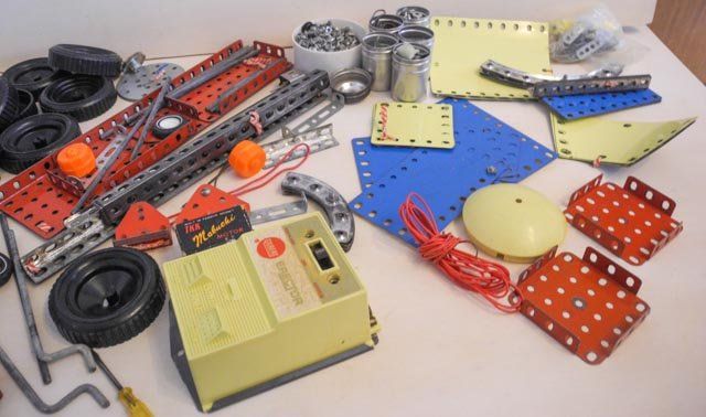 Meccano Baukästen: Meccano-Set – Gebraucht aus Benzenschwil von One_way 4