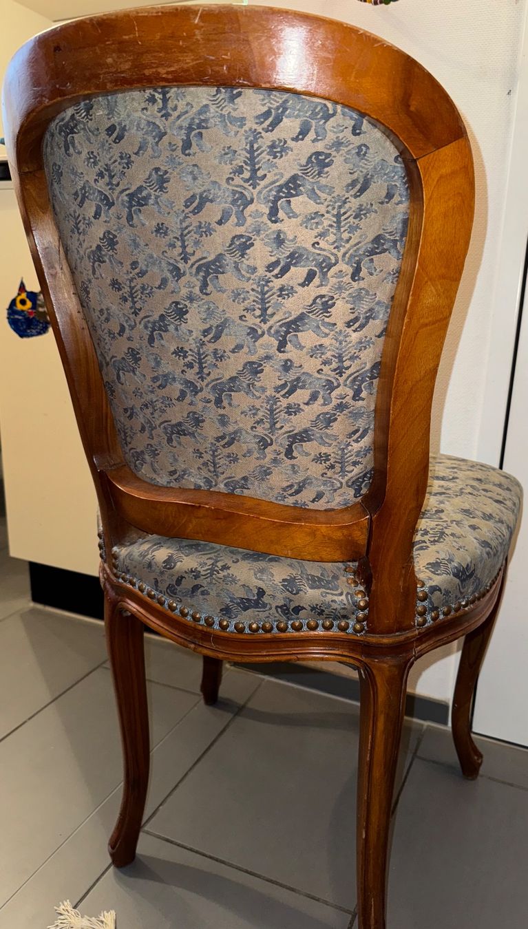 Chaises: Alte Stuhl gepolstert – D'occasion à Obfelden par cesarina10 9