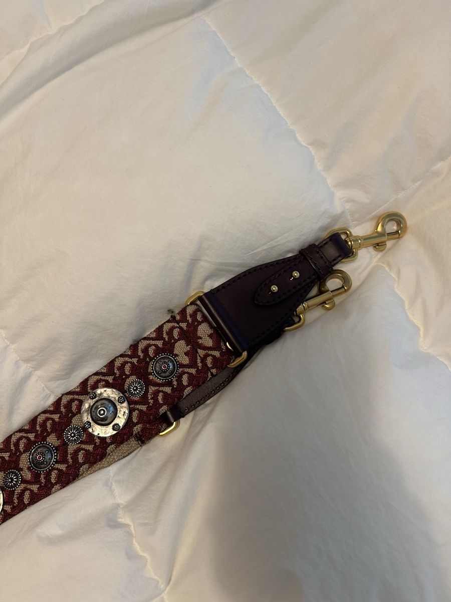 Dior Borse da donna: Dior Saddle Bag Bordeaux mit Strap - Neuwertig! – Nuovo (secondo la descrizione) da Küssnacht am Rigi venduto da lea_9qml 7