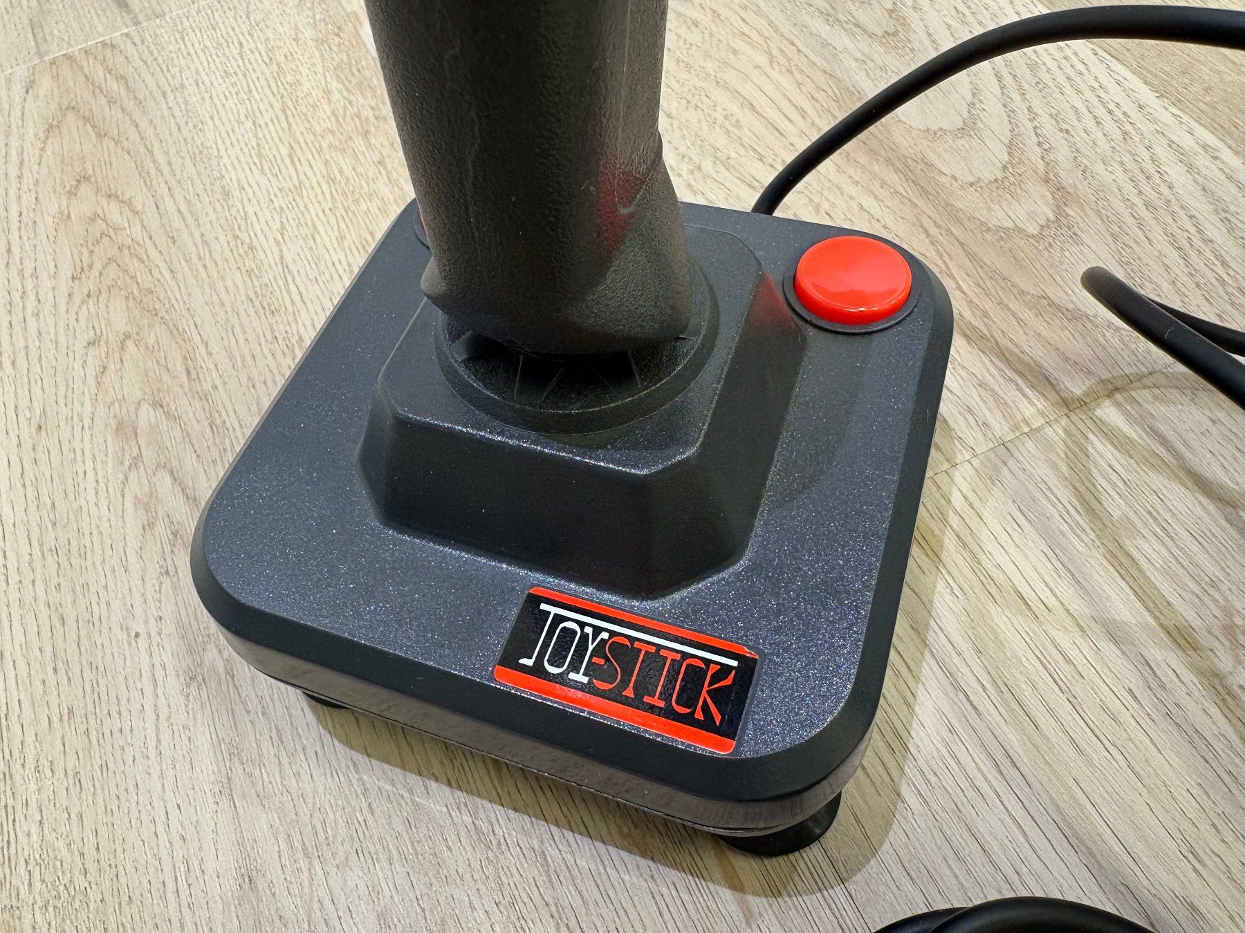 Controller: Retro Microspot Turbo Joystick für Commodore C64 Atari 9-Pin – Usato da Wetzikon ZH venduto da BackToRetro 5