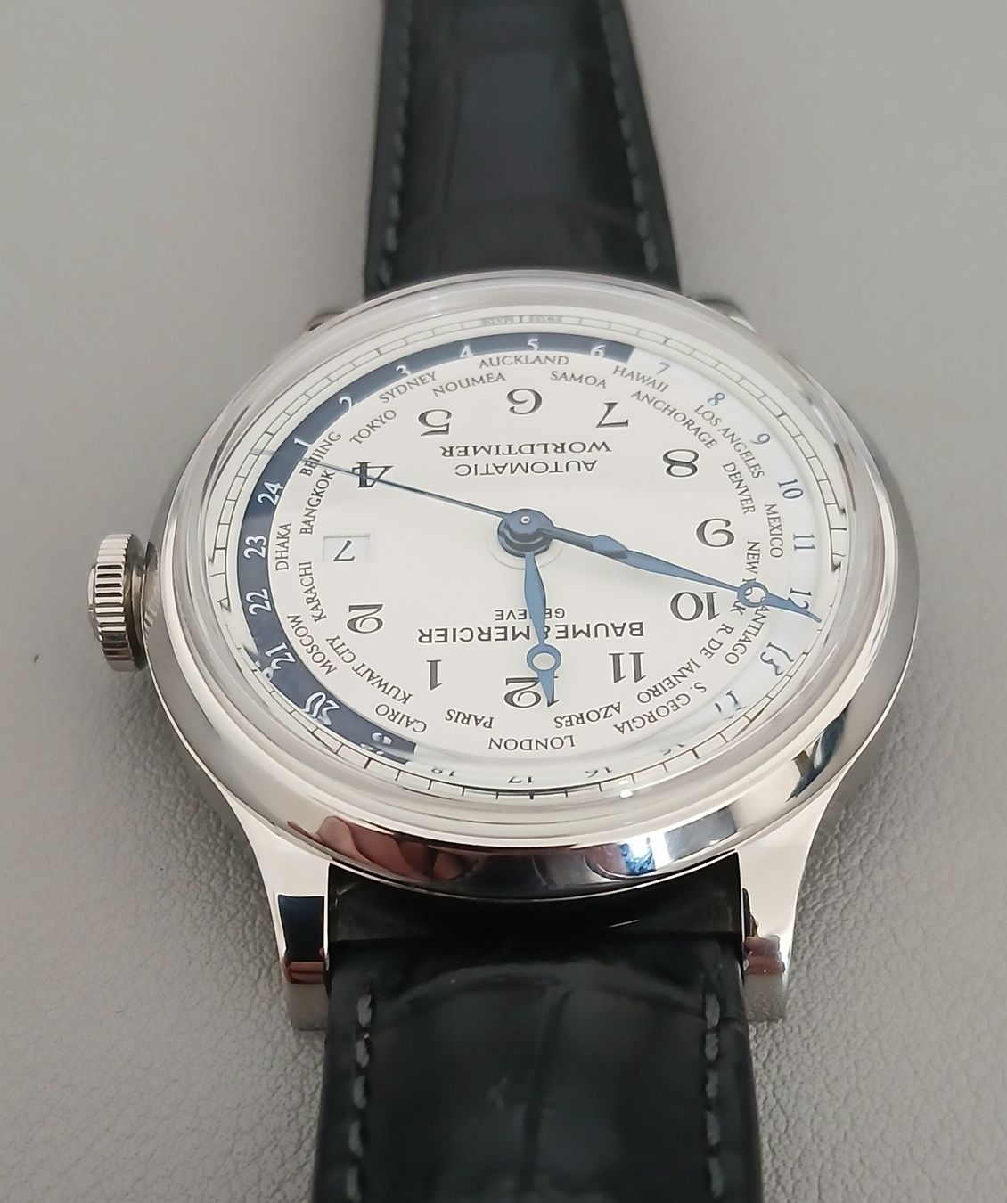 Baume & Mercier Orologi: Baume & Mercier Capeland Worldtimer - Comme Neuve, Révisée – Usato da Lausanne venduto da DavidoffHumidors 6