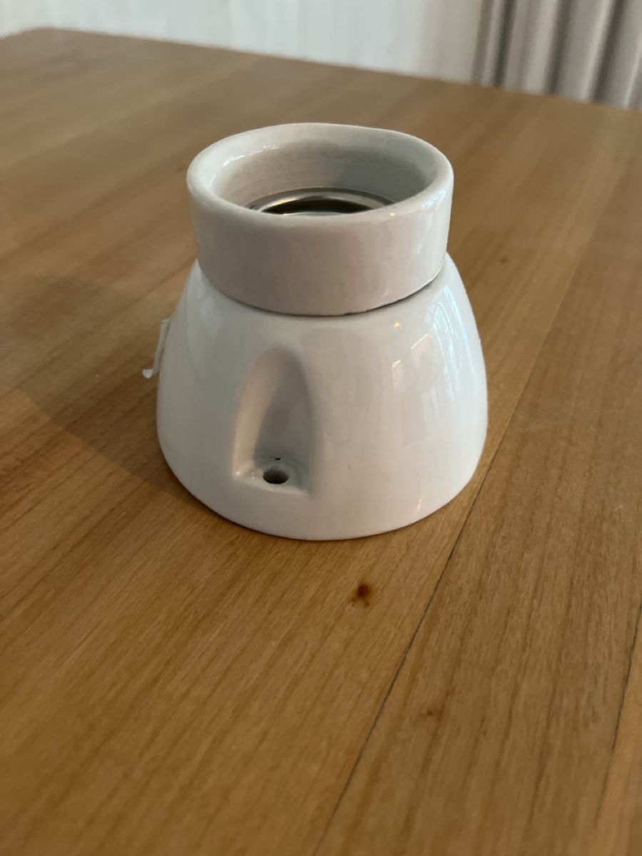 Lampadari & plafoniere: Zwei Porzellanfassungen E27 – Nuovo (secondo la descrizione) da Zürich venduto da Coco_Willi