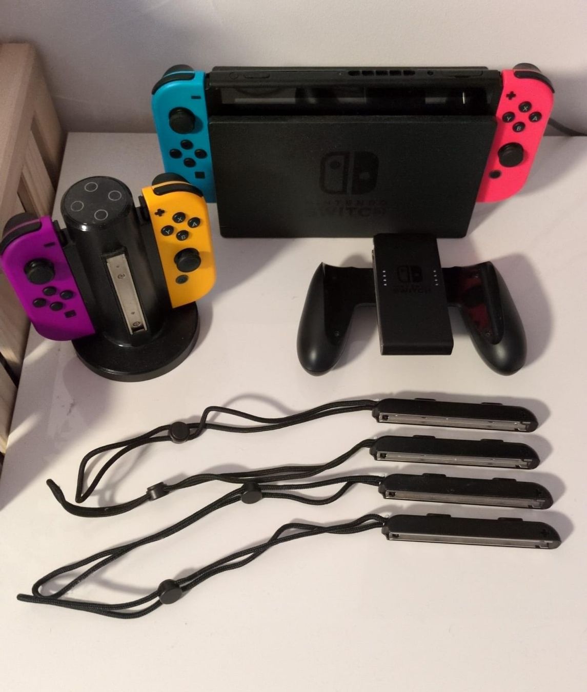 Nintendo Console: Nintendo Switch avec accessoires - Pack complet! – Usato da Martigny venduto da 69killer