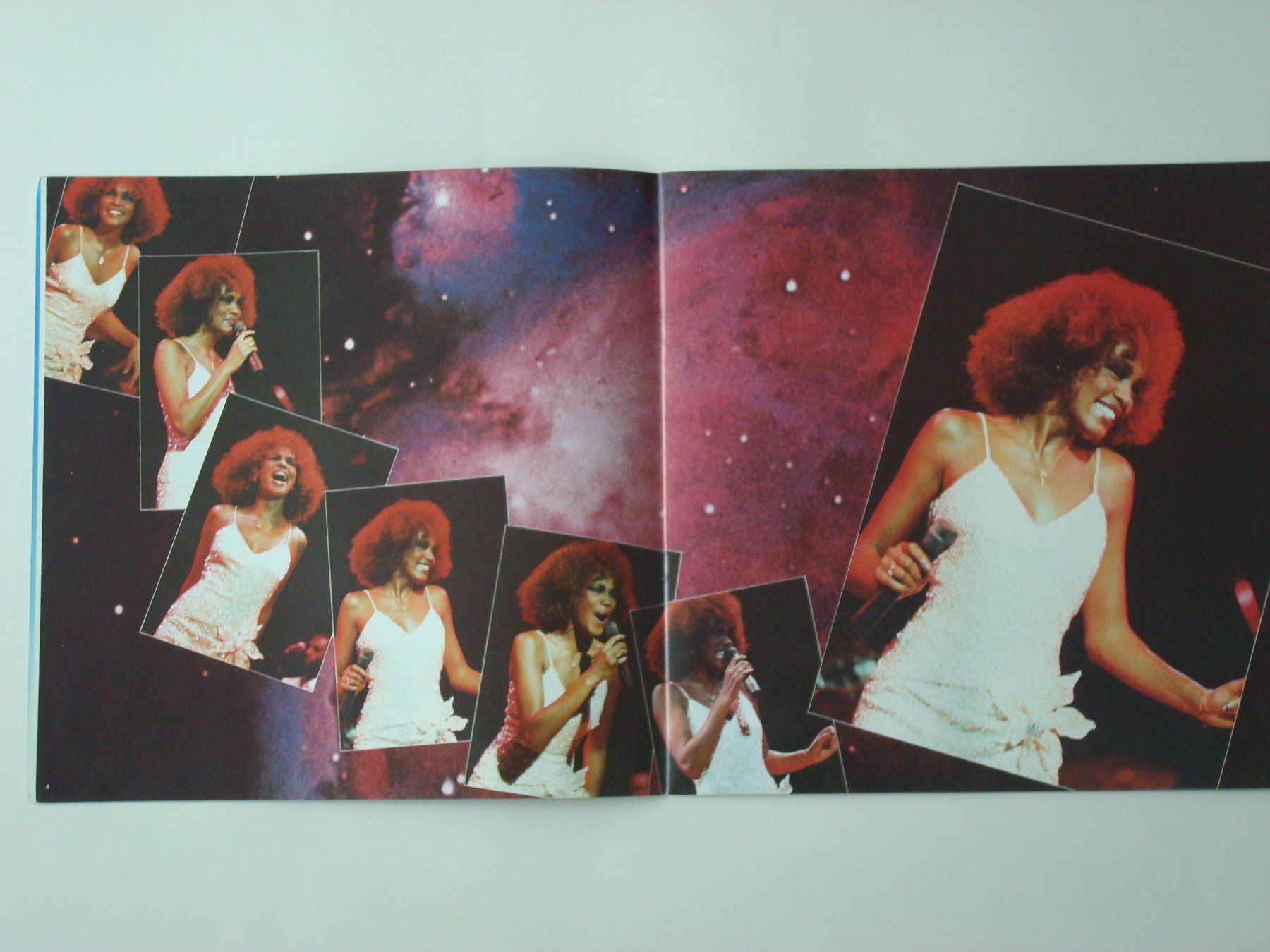 Dokumente: Whitney Houston - 1988 Tour-Programm + Ticket – Gebraucht aus Birmenstorf von Poweroldies 5