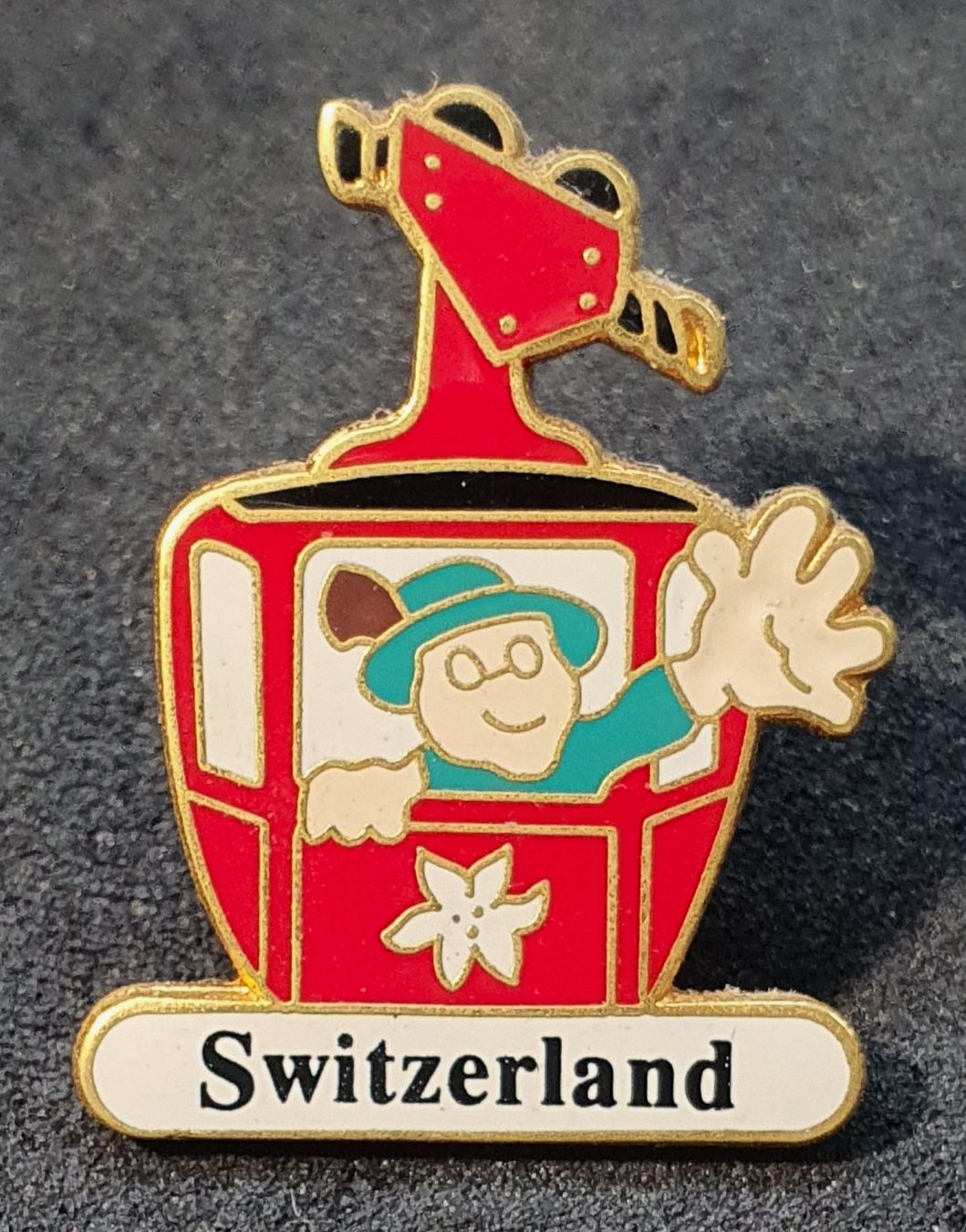 Placchette & Badge: U330 - Pin Gondel Switzerland – Usato da Reinach BL venduto da Boston-Verkauf 1