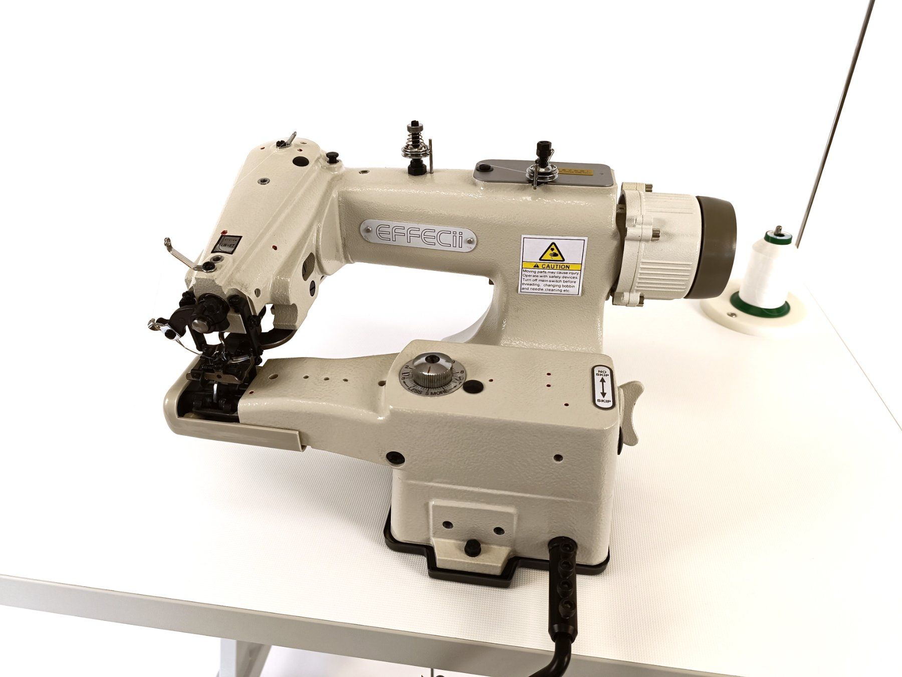 Macchine da cucire: Blindstich Industrienähmaschine EFFECI 101 DD, neu – Nuovo e nell'imballaggio originale da Rehetobel venduto da dani034