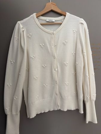 B.young cardigan