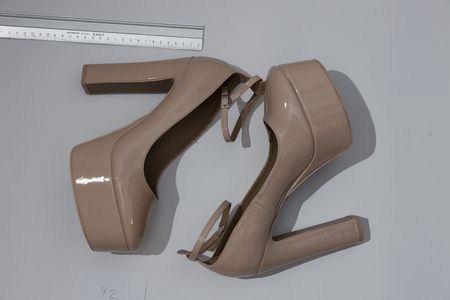 Call It Spring Kamilia Plateau Pumps, Grösse 42.5