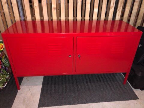 Ikea PS Schrank rot Kaufen auf Ricardo