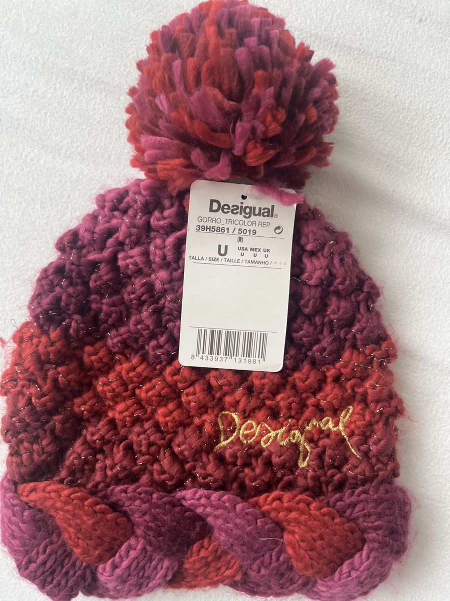 Desigual Hüte, Mützen & Caps: Desigual Winter – Neu und originalverpackt aus Adligenswil von Phoenix2017 2