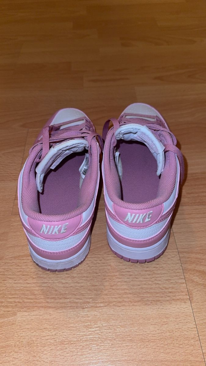 Nike Scarpe da donna: Nike Dunk Low pink – Usato da Egerkingen venduto da toniihrr 1